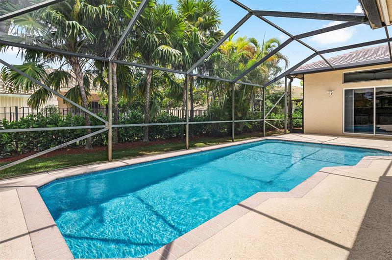 Image 6 of 36 For 3852 Oak Ridge Cir