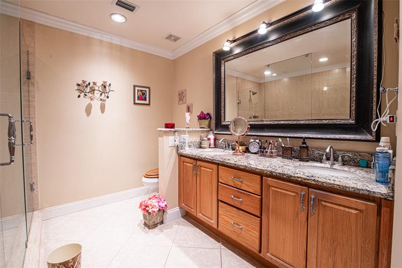 Image 22 of 30 For 6851 29th Ct
