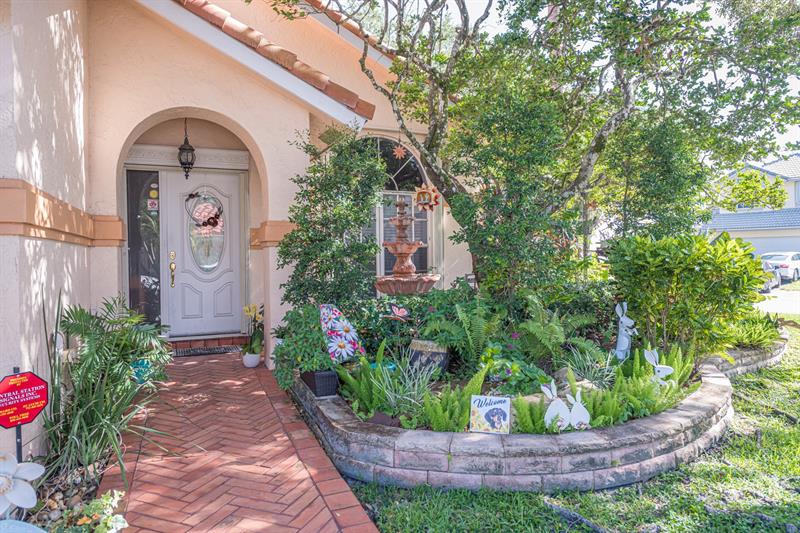 Image 5 of 30 For 6851 29th Ct