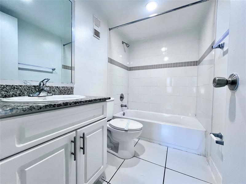 Image 11 of 18 For 2580 56th Ave  700-521
