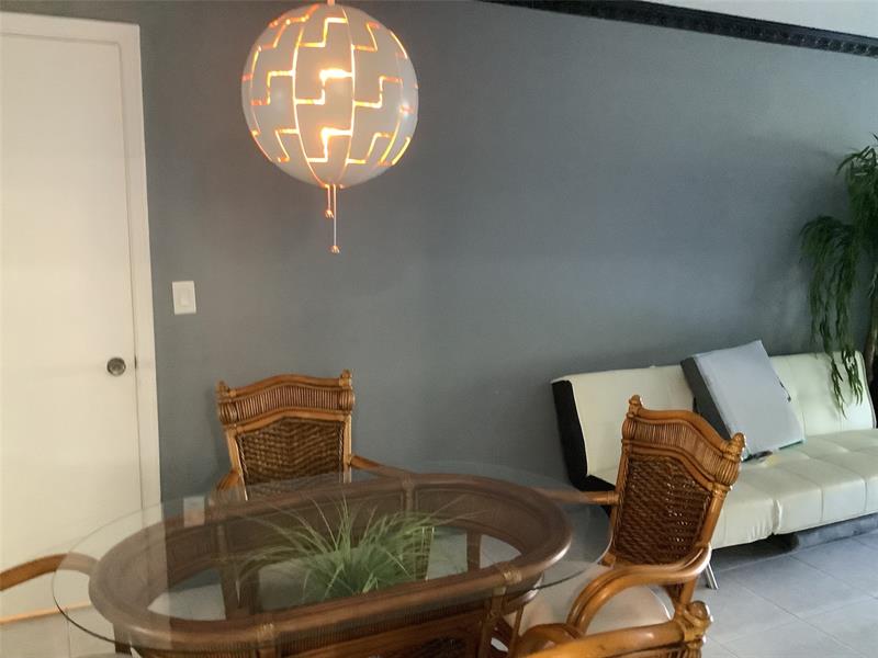 Image 4 of 15 For 6345 Bay Club Dr  1