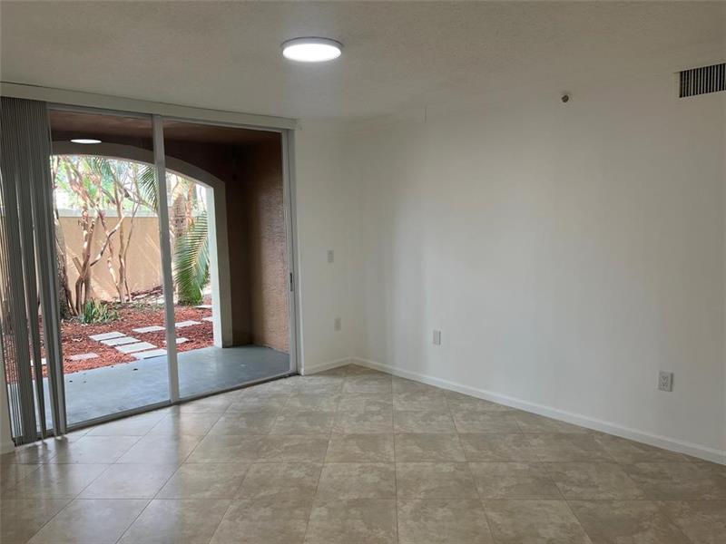 Image 11 of 13 For 4856 N St Rd 7  1108