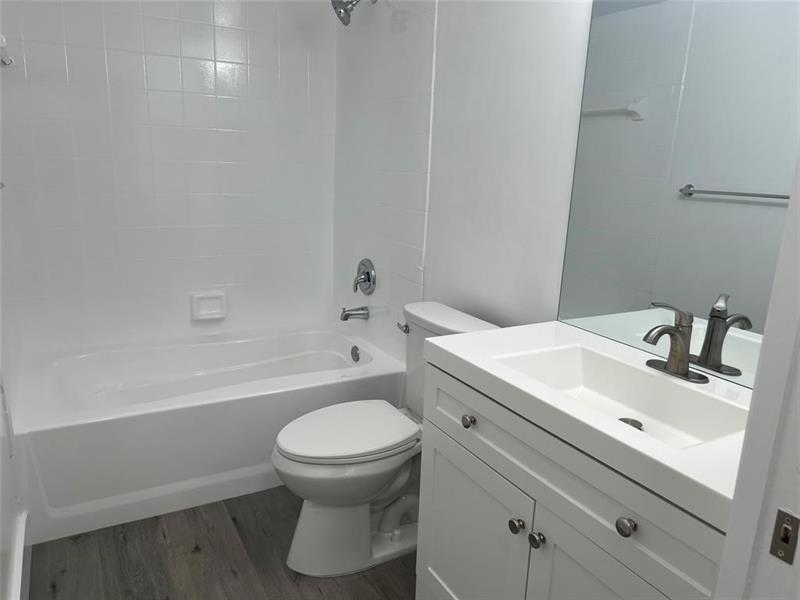 Image 8 of 13 For 4856 N St Rd 7  1108