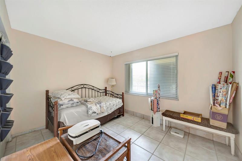 Image 32 of 54 For 701 128th Ave  208f