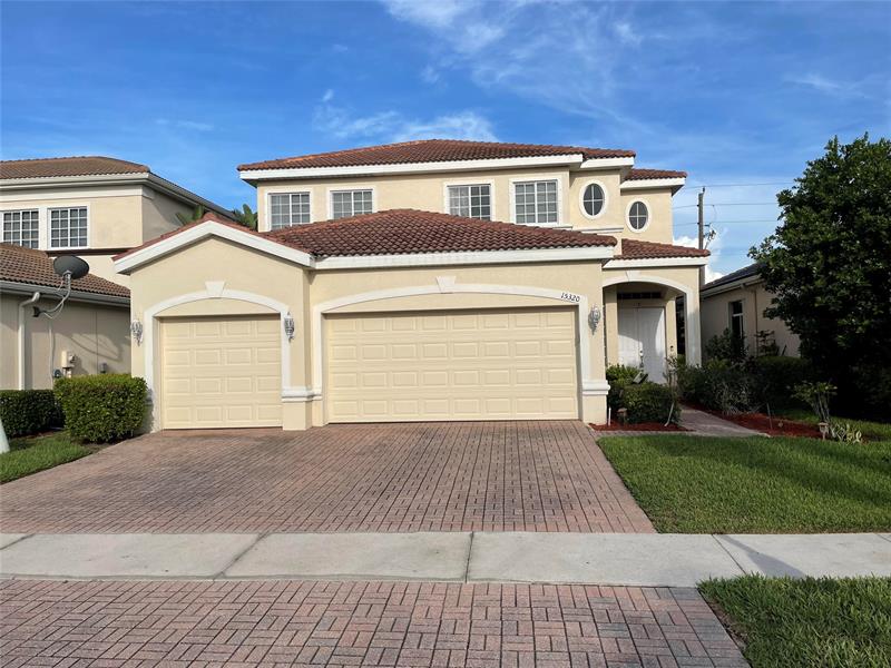 Details for 15320 Laguna Hills Dr, Fort Myers, FL 33908