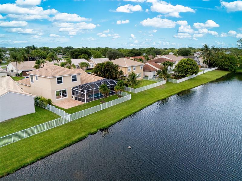 Image 36 of 43 For 9416 Lake Serena Dr