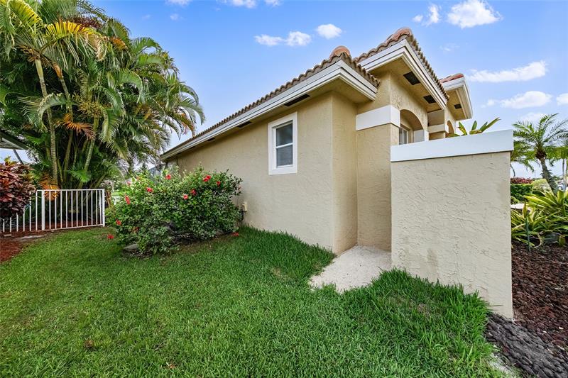 Image 43 of 43 For 9416 Lake Serena Dr