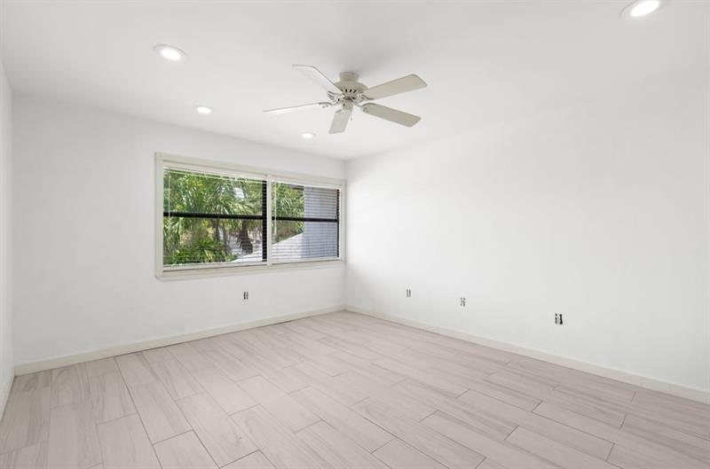 Image 15 of 27 For 7111 111th Pl  7111