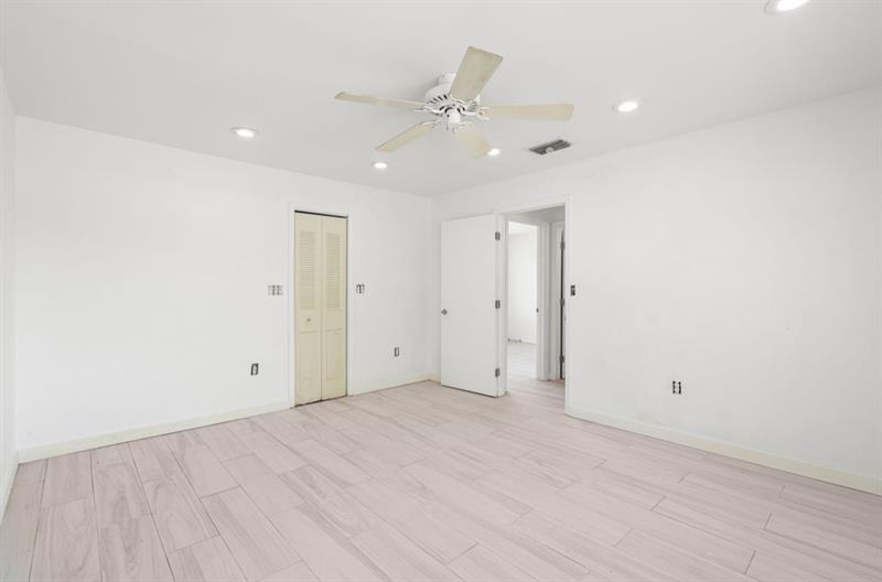 Image 16 of 27 For 7111 111th Pl  7111