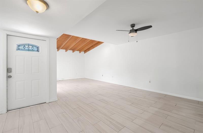 Image 6 of 27 For 7111 111th Pl  7111