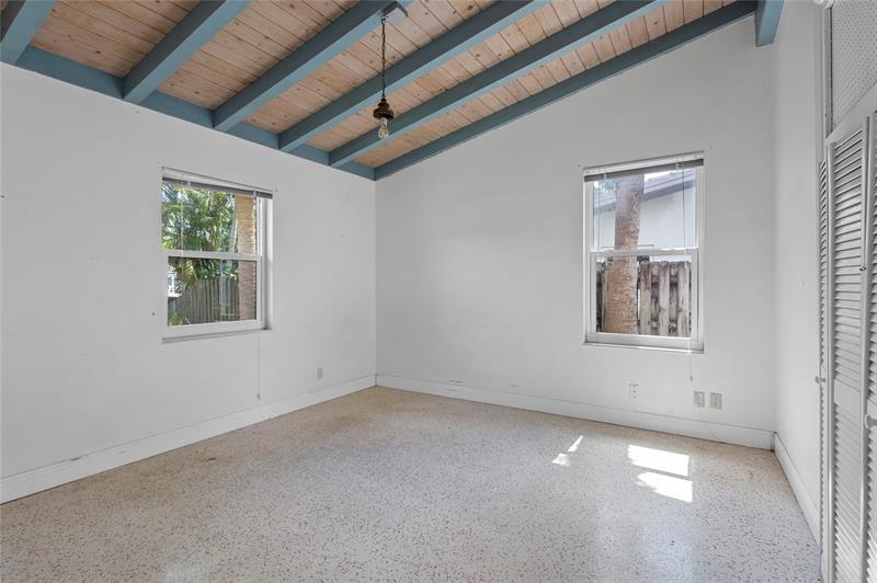 Image 20 of 37 For 1709 5th St  