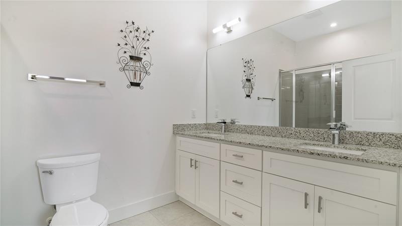 Image 18 of 33 For 1861 Houston Street  1861