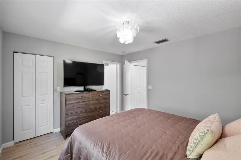 Image 17 of 56 For 1367 48th Ter