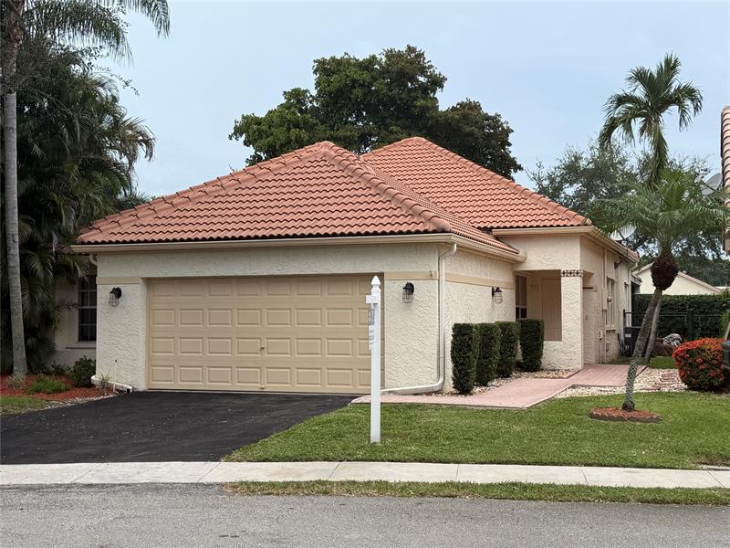 Details for 2687 Oak Park Cir, Davie, FL 33328