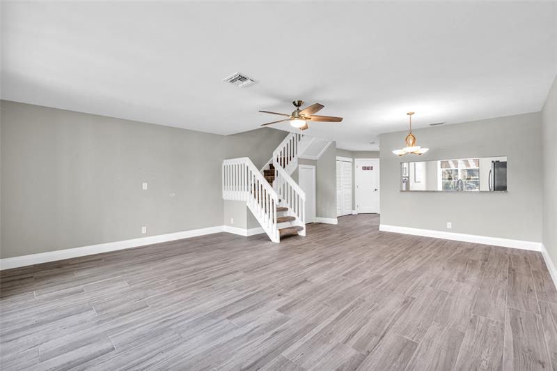 Image 10 of 49 For 3966 Cocoplum Cir  E