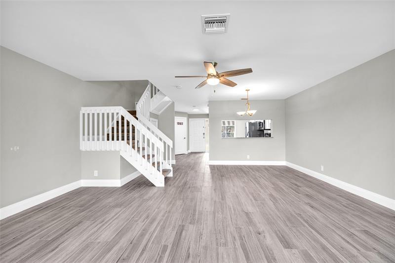 Image 11 of 49 For 3966 Cocoplum Cir  E