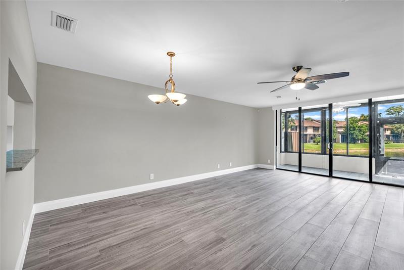 Image 12 of 49 For 3966 Cocoplum Cir  E