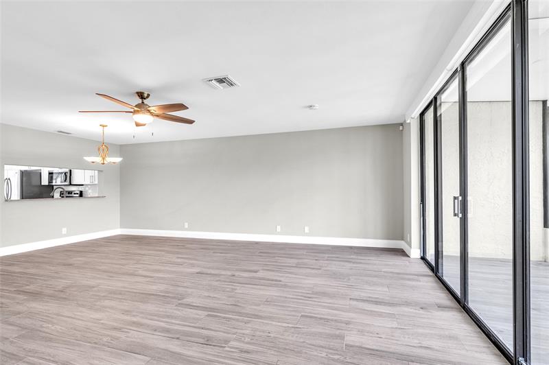Image 13 of 49 For 3966 Cocoplum Cir  E