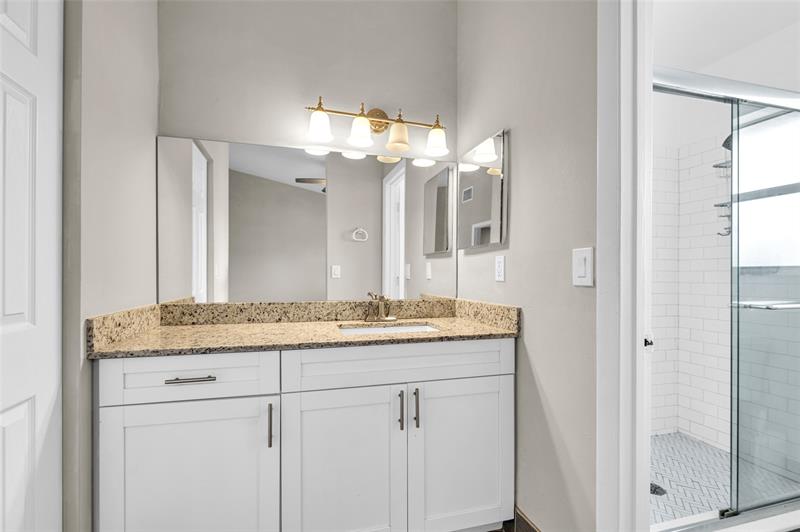 Image 24 of 49 For 3966 Cocoplum Cir  E