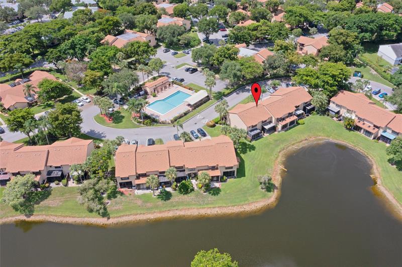 Image 33 of 49 For 3966 Cocoplum Cir  E