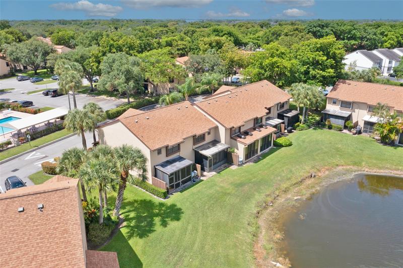 Image 36 of 49 For 3966 Cocoplum Cir  E