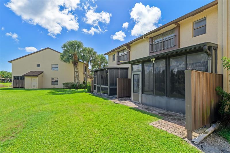 Image 39 of 49 For 3966 Cocoplum Cir  E