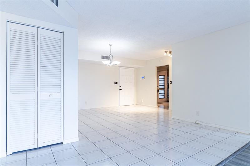 Image 15 of 21 For 3280 Spanish Moss Ter  307