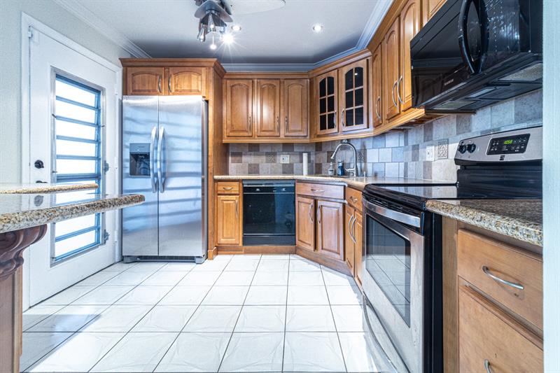 Image 17 of 21 For 3280 Spanish Moss Ter  307