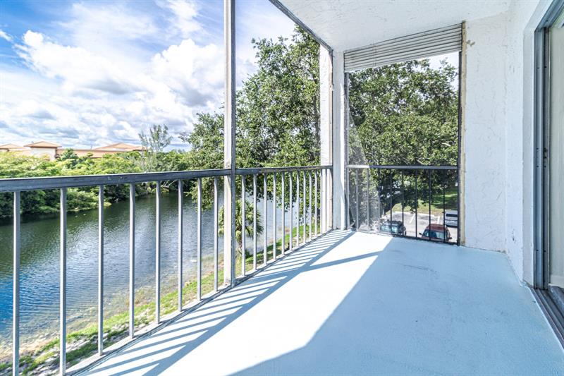 Image 19 of 21 For 3280 Spanish Moss Ter  307