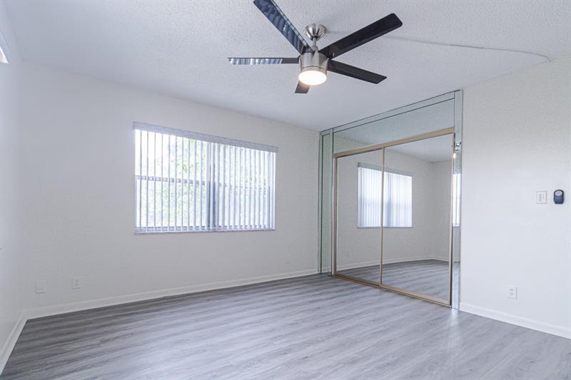 Image 5 of 21 For 3280 Spanish Moss Ter  307