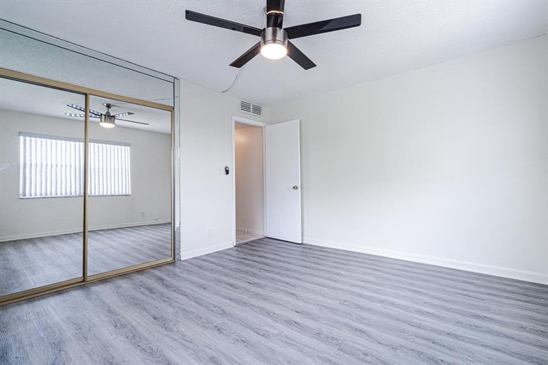 Image 8 of 21 For 3280 Spanish Moss Ter  307