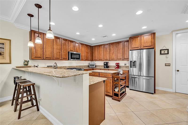 Image 12 of 47 For 913 17th Way  *