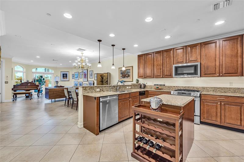 Image 13 of 47 For 913 17th Way  *