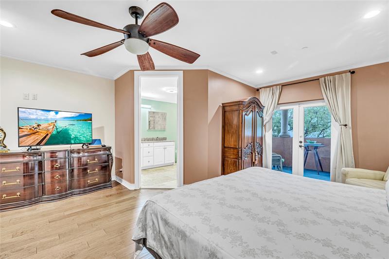 Image 22 of 47 For 913 17th Way  *