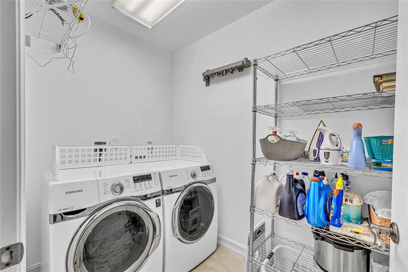 Image 34 of 47 For 913 17th Way  *
