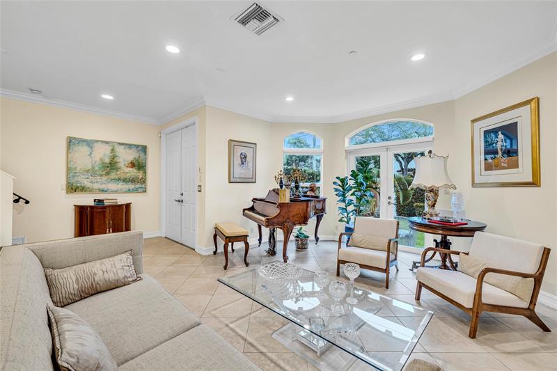 Image 6 of 47 For 913 17th Way  *