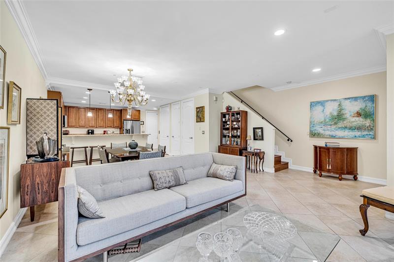 Image 7 of 47 For 913 17th Way  *