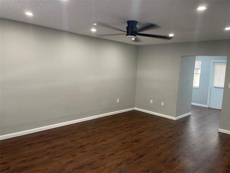Image 7 of 14 For 2017 Oleander Blvd  A