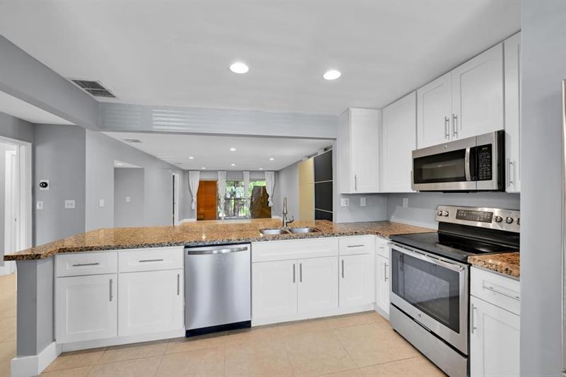Image 4 of 19 For 1501 13th St  14