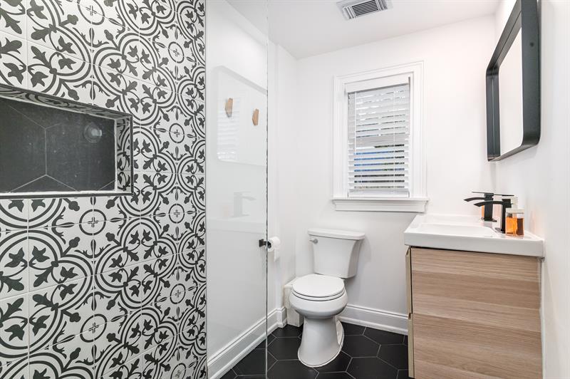 Image 15 of 21 For 713 17th Rd  