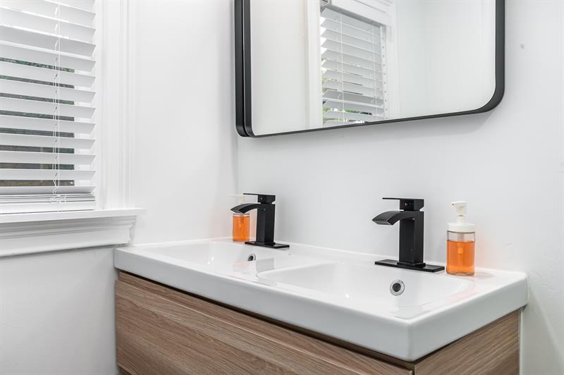 Image 16 of 21 For 713 17th Rd  