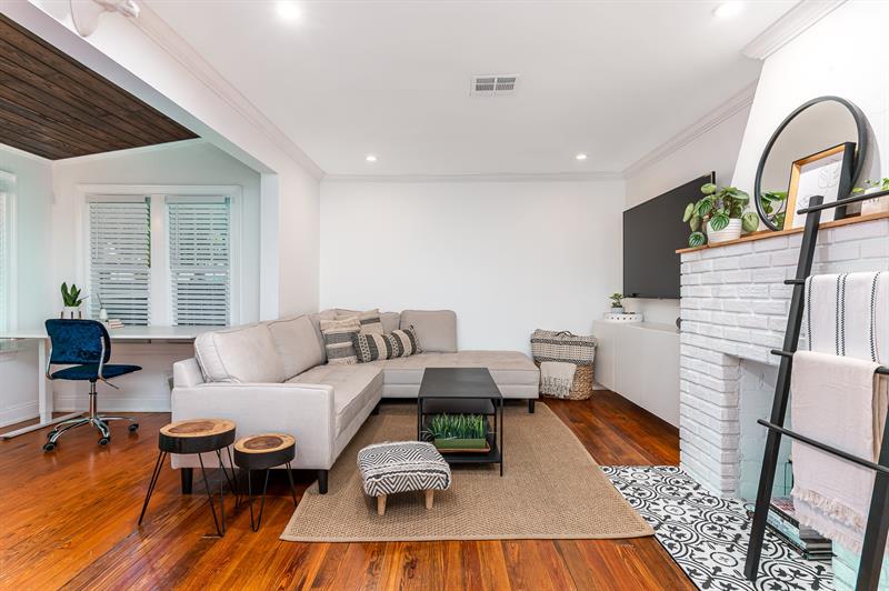 Image 9 of 21 For 713 17th Rd  