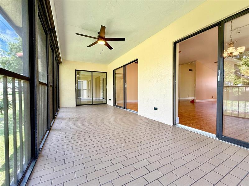 Image 10 of 62 For 10805 Bahama Palm Way  201