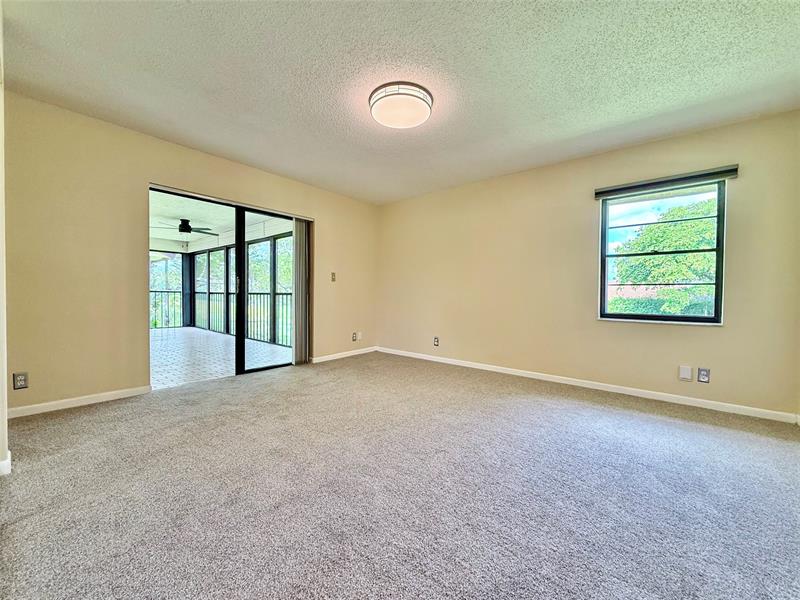 Image 24 of 62 For 10805 Bahama Palm Way  201