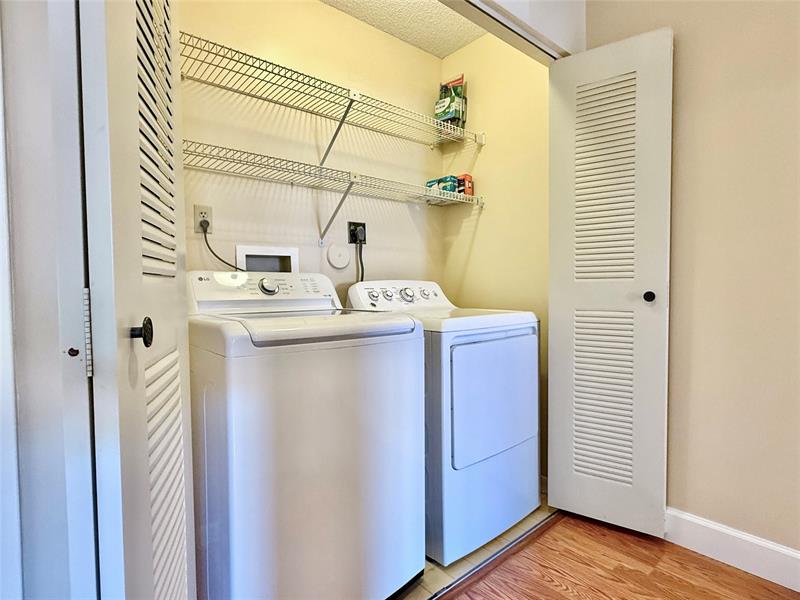 Image 34 of 62 For 10805 Bahama Palm Way  201