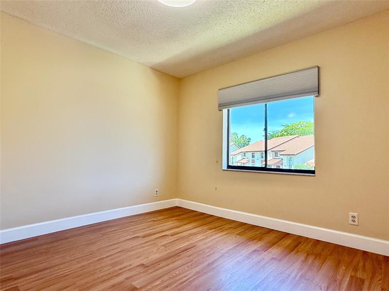Image 35 of 62 For 10805 Bahama Palm Way  201