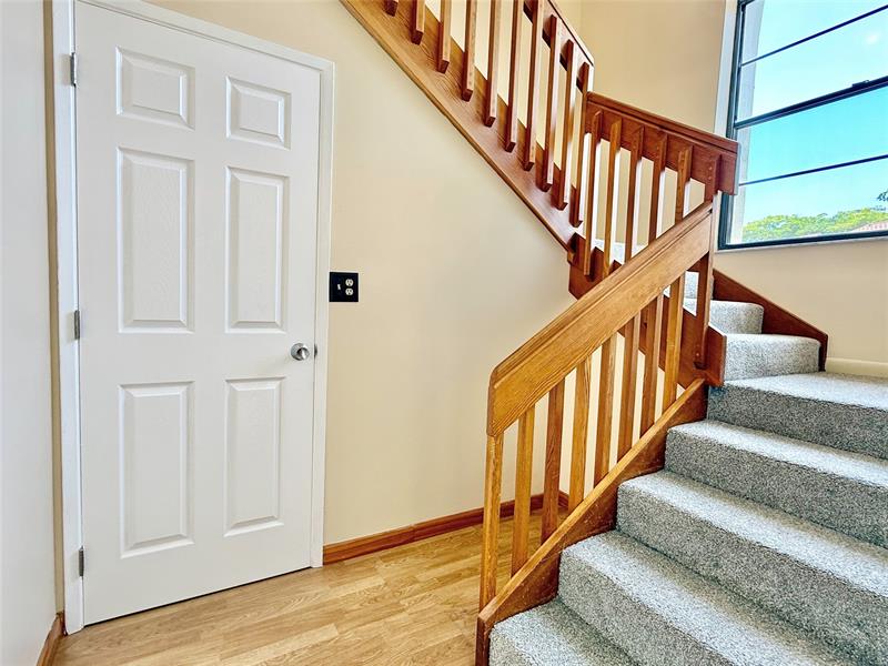 Image 39 of 62 For 10805 Bahama Palm Way  201