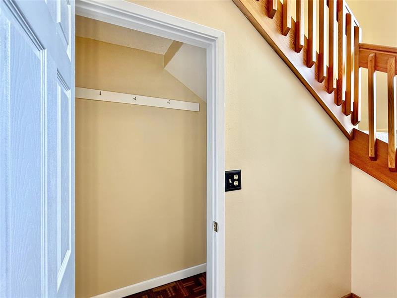 Image 40 of 62 For 10805 Bahama Palm Way  201