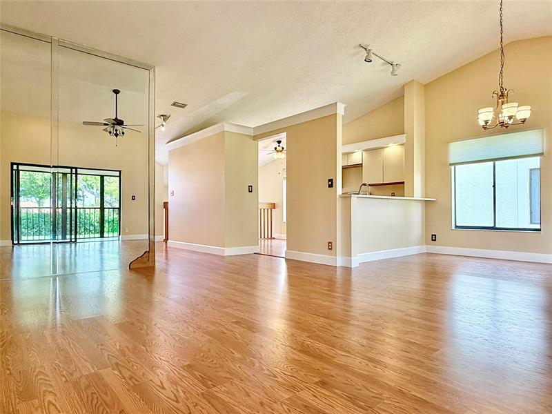 Image 5 of 62 For 10805 Bahama Palm Way  201