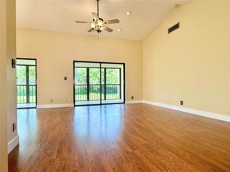 Image 6 of 62 For 10805 Bahama Palm Way  201